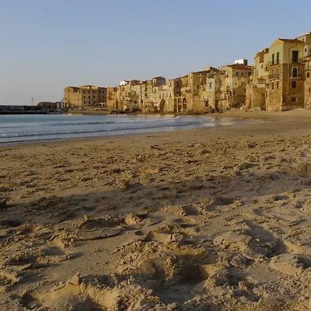 Feriehus Casa Adriana In Via Spinuzza Cefalù