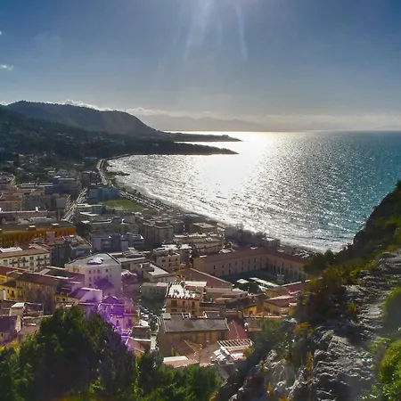 Casa Adriana In Via Spinuzza Cefalu