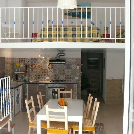 Casa Adriana In Via Spinuzza Feriehus