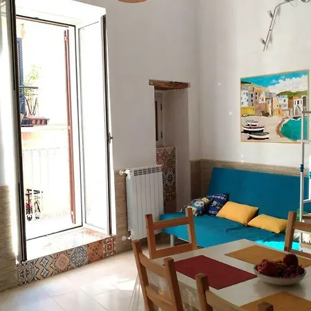 Casa Adriana In Via Spinuzza Feriehus *