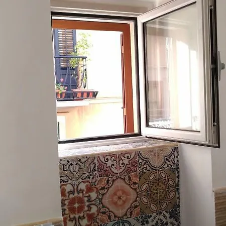 Casa Adriana In Via Spinuzza Feriehus